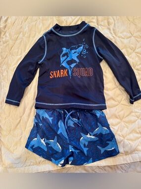Old Navy + Carter’s Shark Swim Set 🦈 Size 2T Rash Guard + Trunks